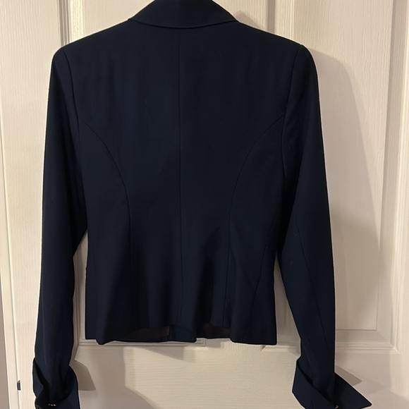 Beechers Brook women’s blazer with unique gold button details. - Picture 2 of 6